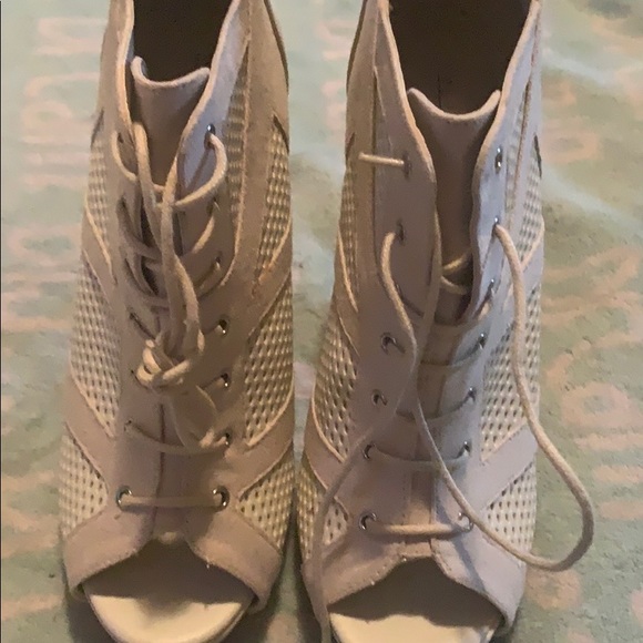 Call it spring heels - Picture 3 of 3